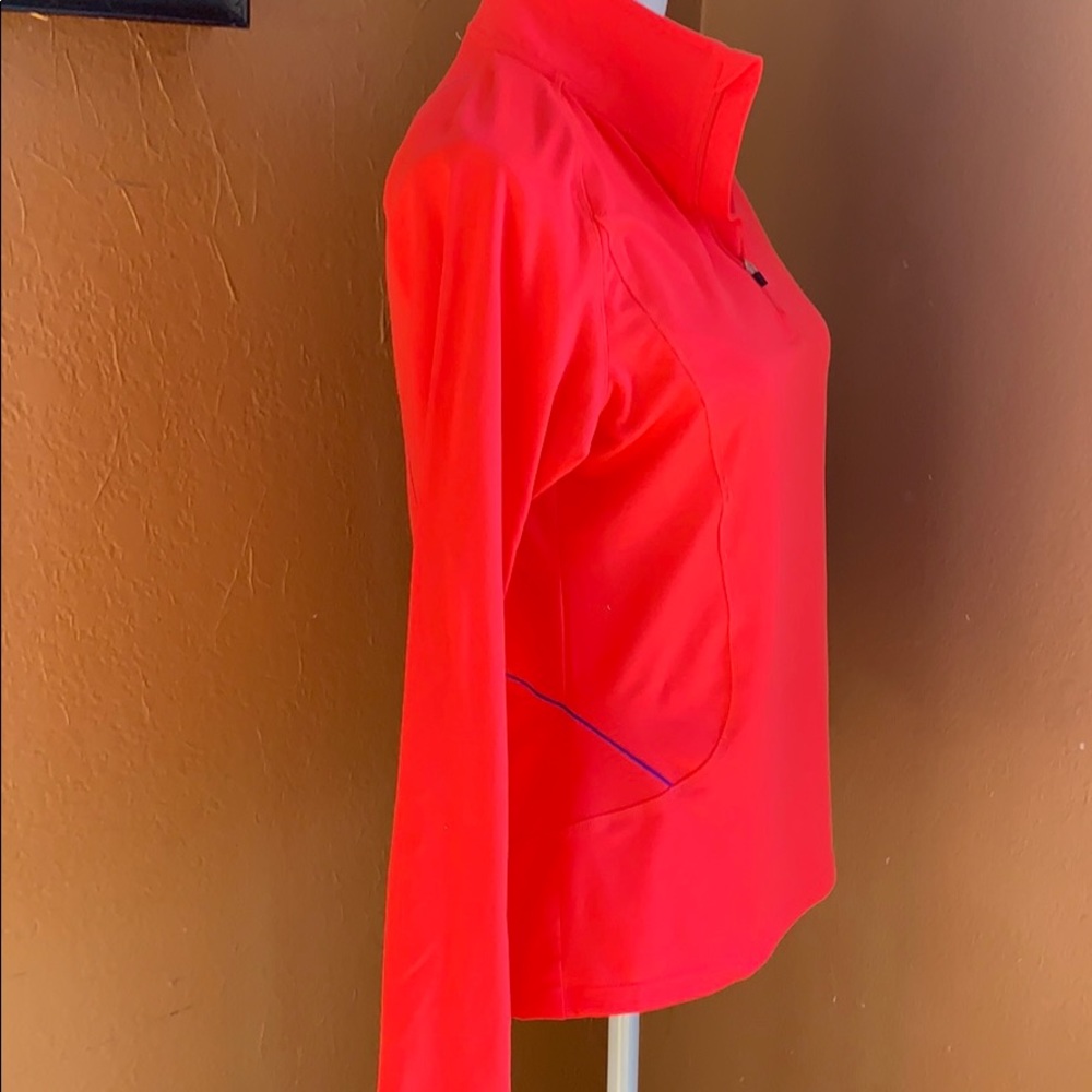 Activewear in tangerine color - Picture 4 of 5